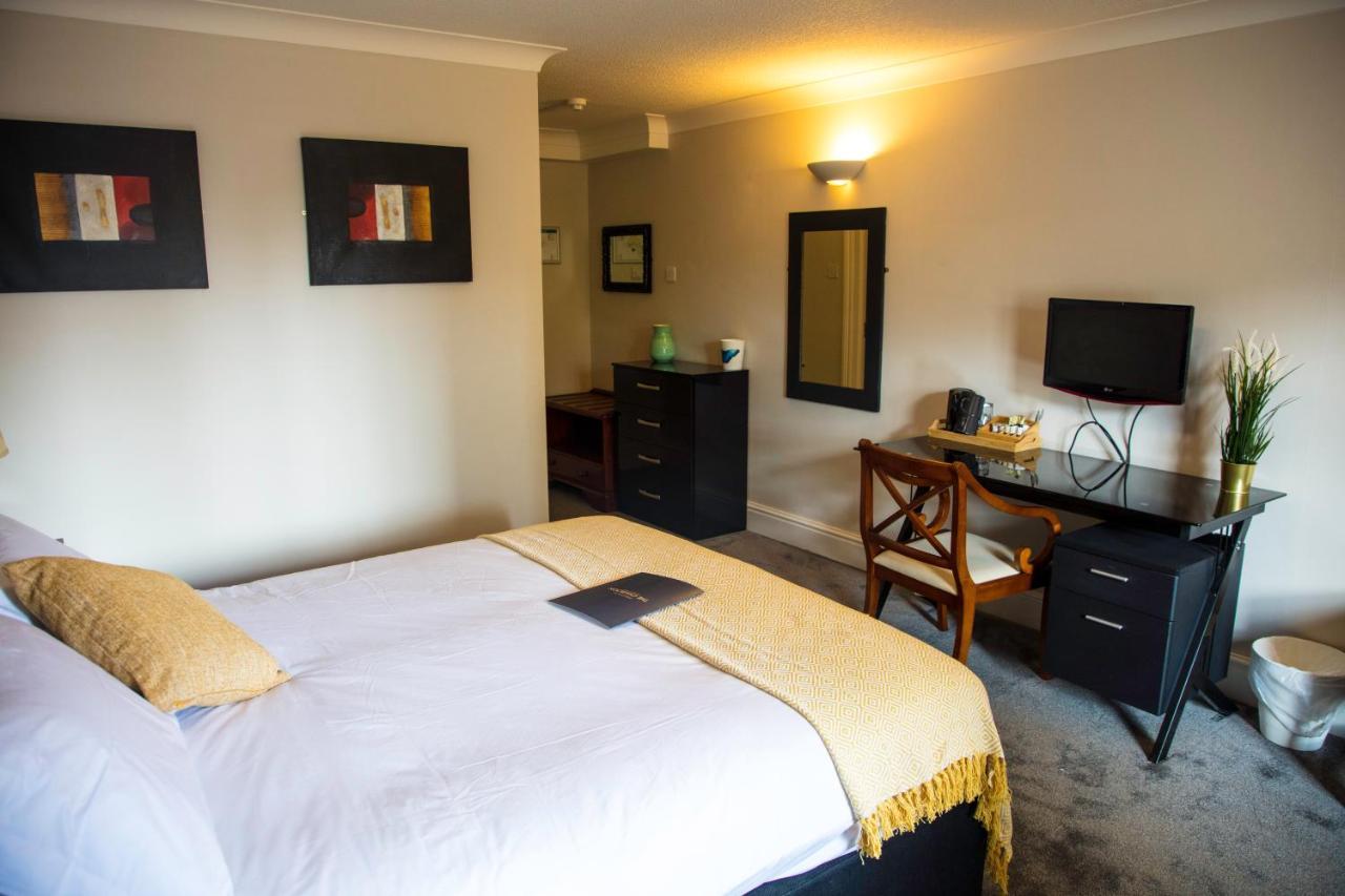 The Charlton Boutique Hotel Τσέλτενχαμ Δωμάτιο φωτογραφία